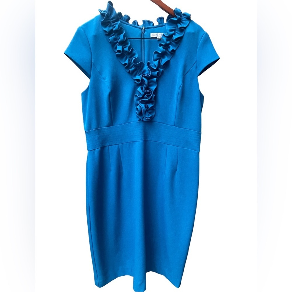 Nwot Sandra Darren Gorgeous Blue Dress With Elegant Ruffle Detail. Size 16